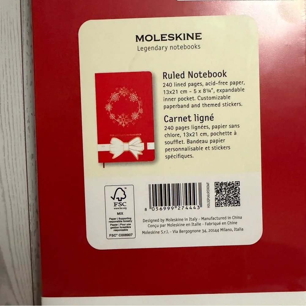 Moleskine Christmas Red Ruled Notebook Wreath for Holidays to Remember Journal‎